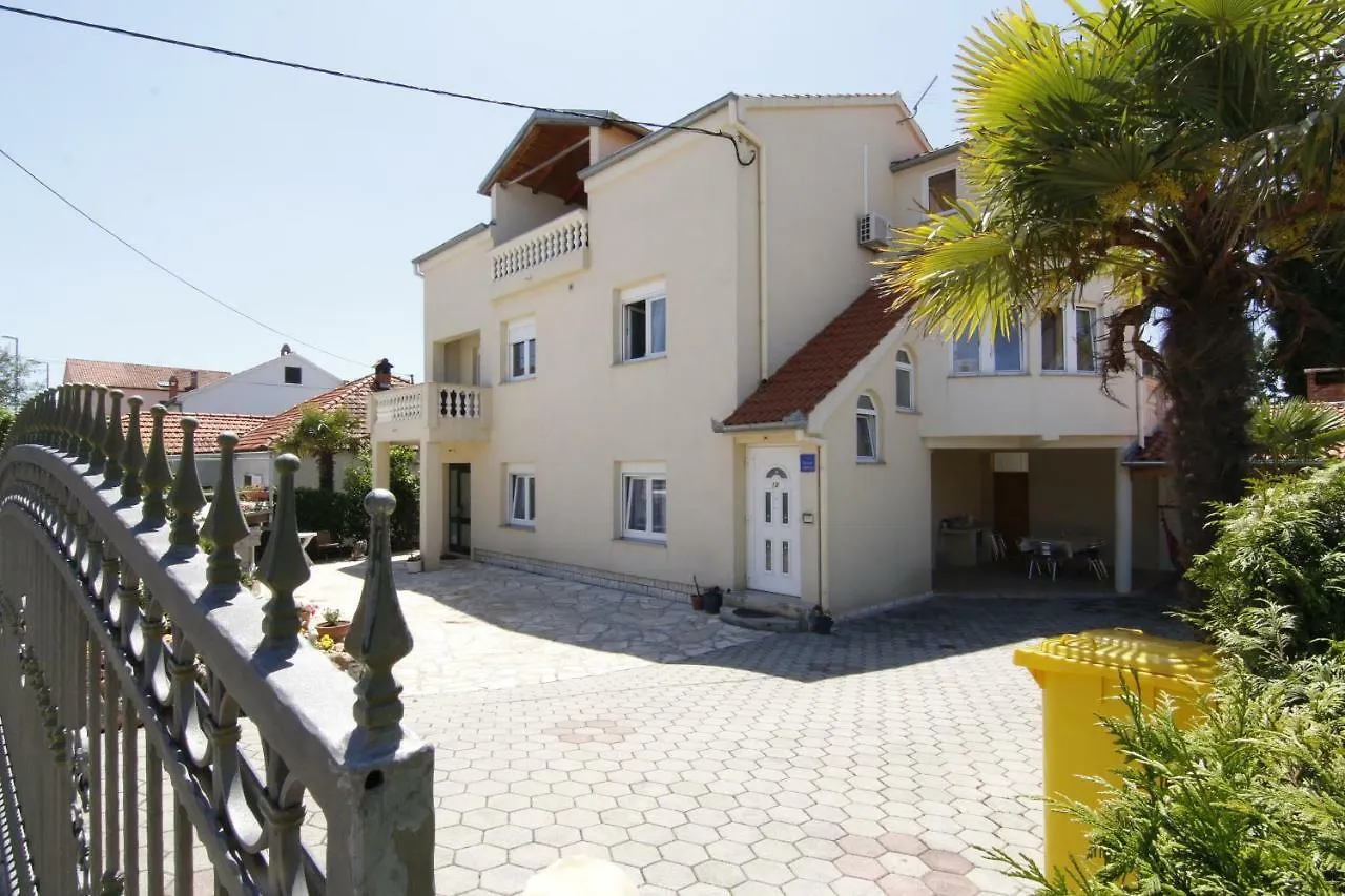 Apartment Ema Zadar