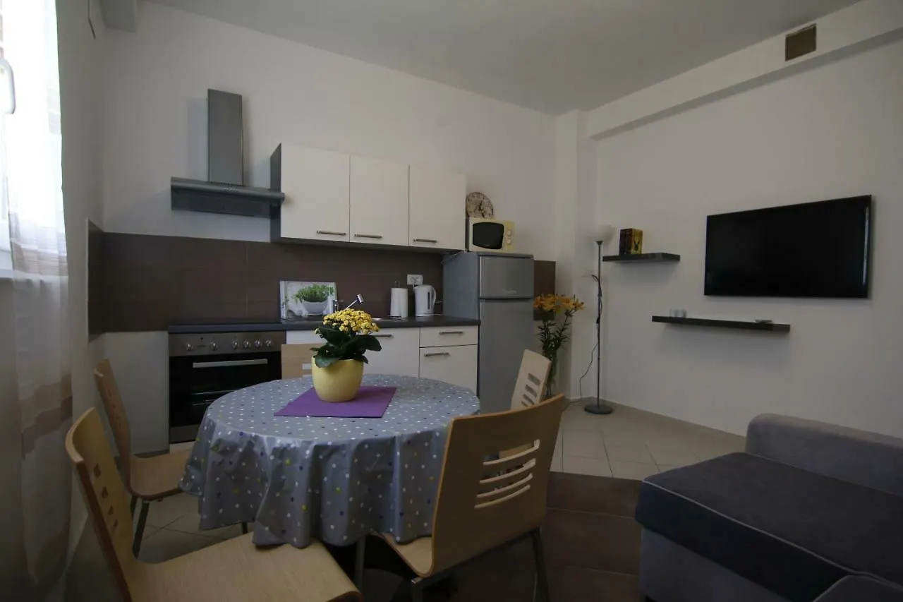 Apartment Ema Zadar