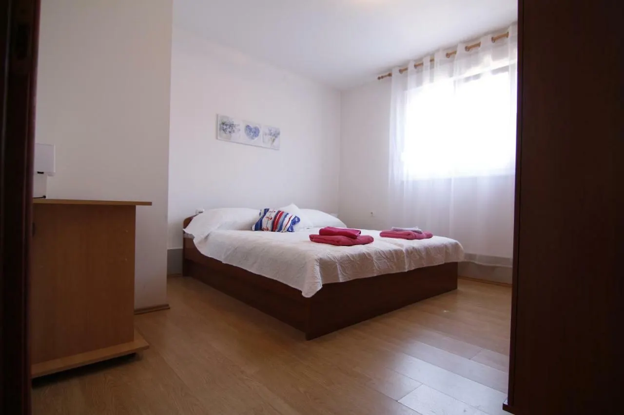 Apartment Ema Zadar Kroatië